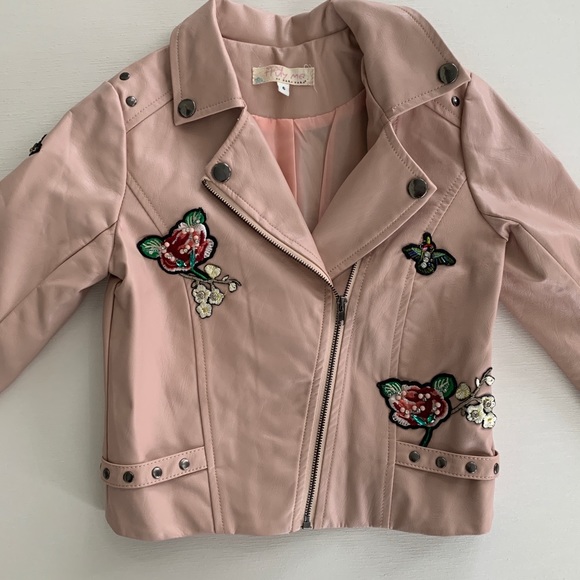 Girls faux leather jacket [size 6] - Picture 3 of 10